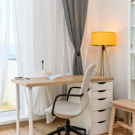 Coresi Mountain View City Apartment Brasov