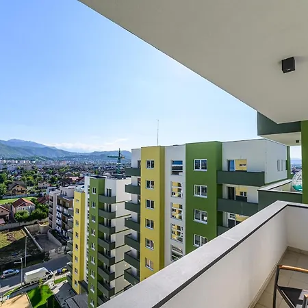 Coresi Mountain View City Apartment *