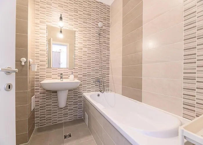 Coresi Mountain View City *