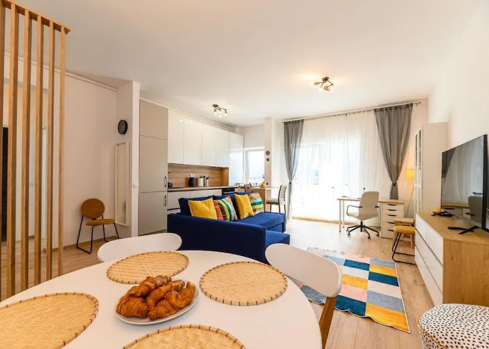 Coresi Mountain View City Appartement