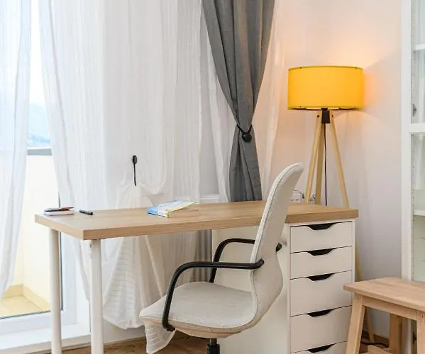 Coresi Mountain View City Apartment Brasov