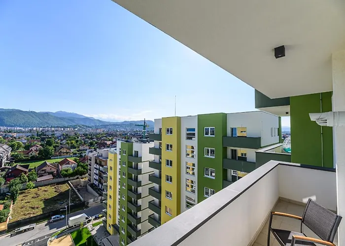 Coresi Mountain View City Apartment *